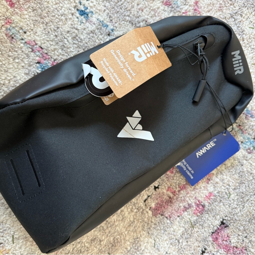 MiiR® Olympus 2.0 2L Sling Bag Black Men's Bag